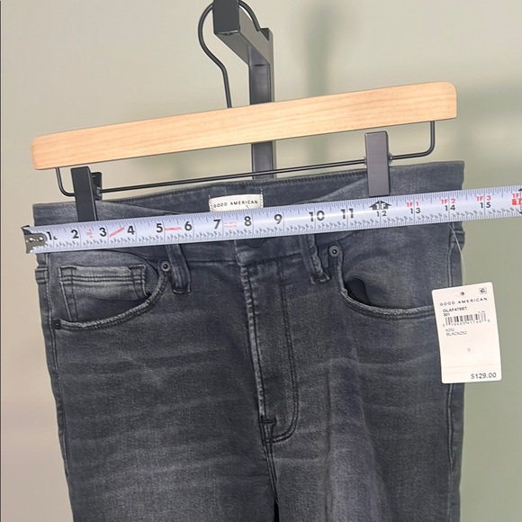 Good American Black Jeans Distressed - Picture 9 of 9